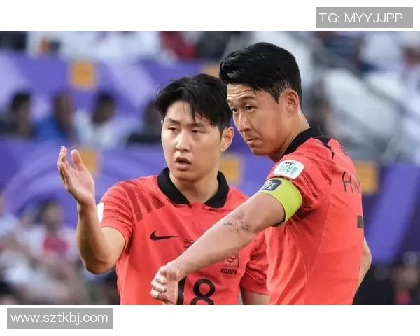 孙兴慜赛场微妙小动作引发广泛热议 球迷与专家意见分歧